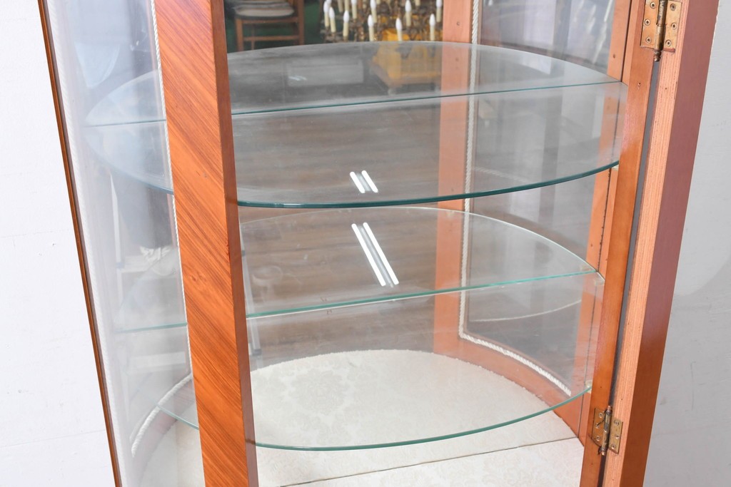 中古　美品　スペイン高級輸入家具　六本木アピス(APIS)取り扱い　象嵌入り　真鍮金具と磁器メダリオン装飾が優雅なハーフムーン(半月型)キャビネット　定価約135万円　(R-087147)