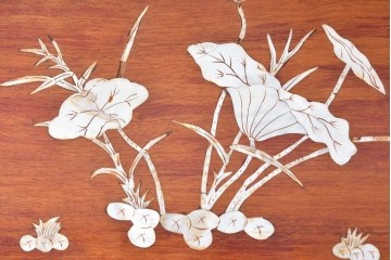 ヴィンテージ家具　民芸家具　花梨(カリン)材　螺鈿象嵌が目を引くサイドテーブル　(R-087148)