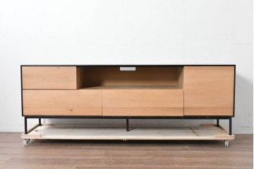 中古　美品　THE CONRAN SHOP(ザ・コンランショップ)取り扱い　希少な廃番品　Ethnicraft(エスニクラフト)　BLACKBIRD(ブラックバード)　テレビボード　定価約50万円　(R-087149)