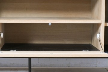 中古　美品　THE CONRAN SHOP(ザ・コンランショップ)取り扱い　希少な廃番品　Ethnicraft(エスニクラフト)　BLACKBIRD(ブラックバード)　テレビボード　定価約50万円　(R-087149)