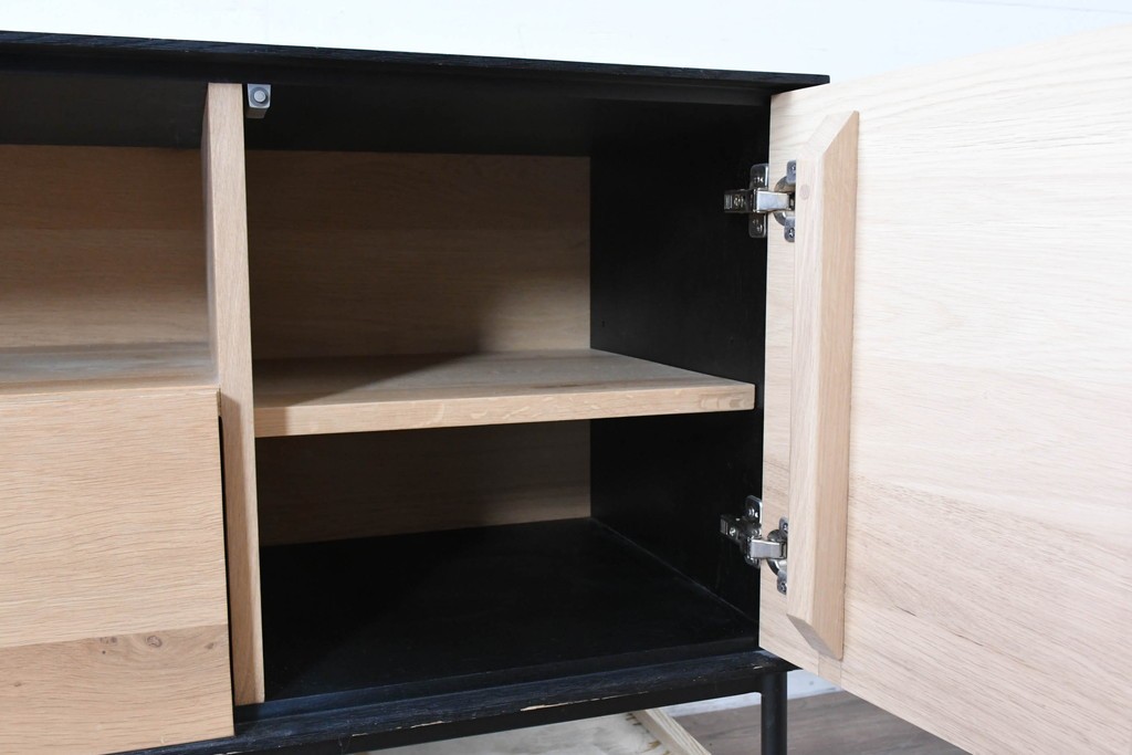 中古　美品　THE CONRAN SHOP(ザ・コンランショップ)取り扱い　希少な廃番品　Ethnicraft(エスニクラフト)　BLACKBIRD(ブラックバード)　テレビボード　定価約50万円　(R-087149)