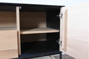 中古　美品　THE CONRAN SHOP(ザ・コンランショップ)取り扱い　希少な廃番品　Ethnicraft(エスニクラフト)　BLACKBIRD(ブラックバード)　テレビボード　定価約50万円　(R-087149)