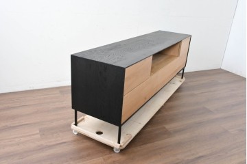 中古　美品　THE CONRAN SHOP(ザ・コンランショップ)取り扱い　希少な廃番品　Ethnicraft(エスニクラフト)　BLACKBIRD(ブラックバード)　テレビボード　定価約50万円　(R-087149)