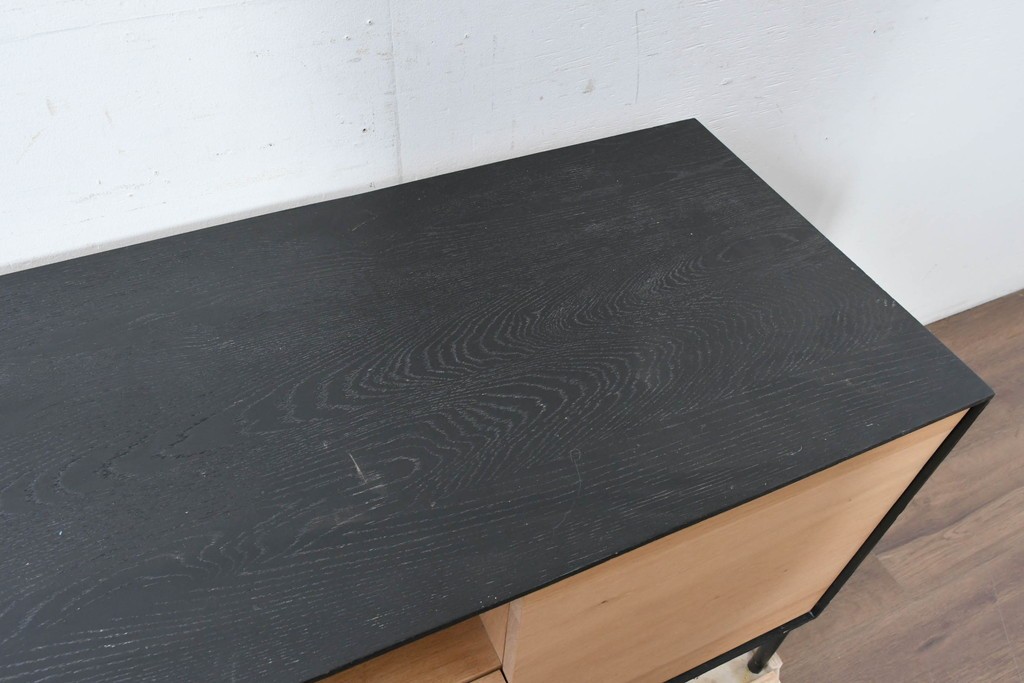 中古　美品　THE CONRAN SHOP(ザ・コンランショップ)取り扱い　希少な廃番品　Ethnicraft(エスニクラフト)　BLACKBIRD(ブラックバード)　テレビボード　定価約50万円　(R-087149)