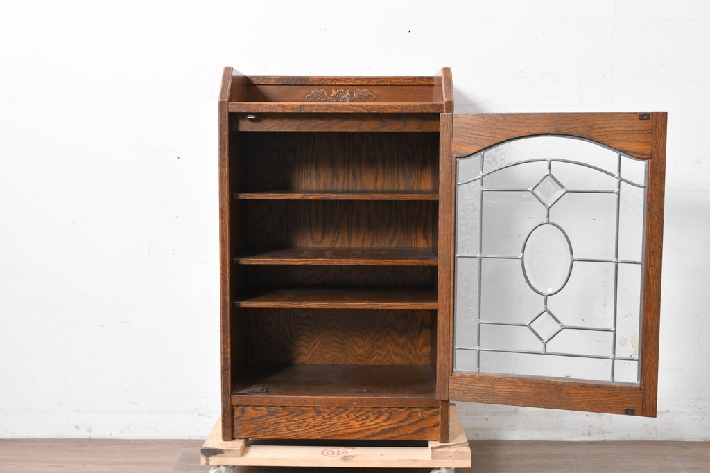 中古　美品　三越家具(現カントリーハウス)　Brugge(ブルージュ)　ステンドグラス入り扉が印象的なサイドキャビネット　(R-087150)