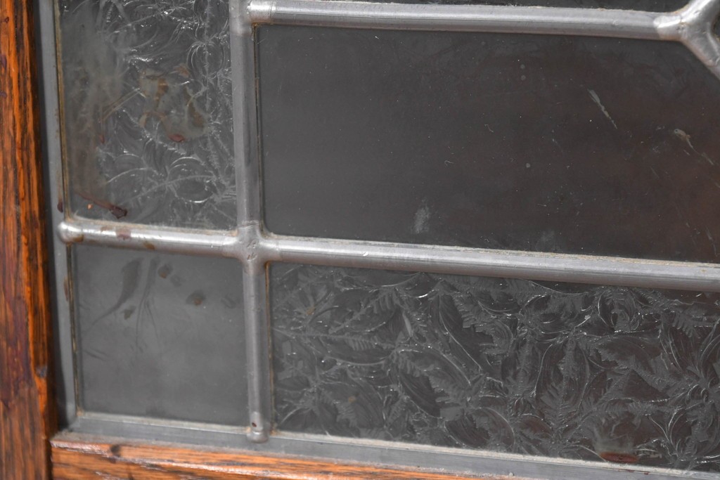 中古　美品　三越家具(現カントリーハウス)　Brugge(ブルージュ)　ステンドグラス入り扉が印象的なサイドキャビネット　(R-087150)