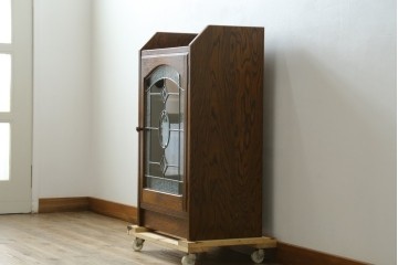 中古　美品　三越家具(現カントリーハウス)　Brugge(ブルージュ)　ステンドグラス入り扉が印象的なサイドキャビネット　(R-087150)