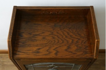 中古　美品　三越家具(現カントリーハウス)　Brugge(ブルージュ)　ステンドグラス入り扉が印象的なサイドキャビネット　(R-087150)
