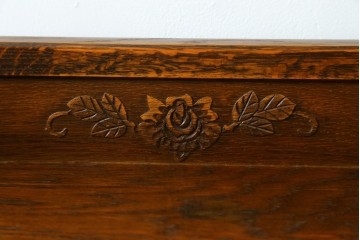 中古　美品　三越家具(現カントリーハウス)　Brugge(ブルージュ)　ステンドグラス入り扉が印象的なサイドキャビネット　(R-087150)
