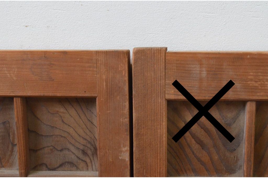 ヴィンテージ建具　昭和中期　マス目格子入りの板戸窓1枚　(R-087185)