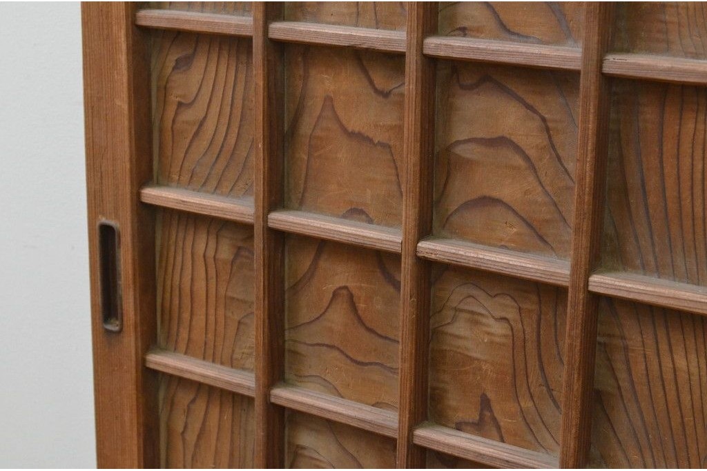 ヴィンテージ建具　昭和中期　マス目格子入りの板戸窓1枚　(R-087185)