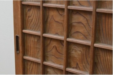 ヴィンテージ建具　昭和中期　マス目格子入りの板戸窓1枚　(R-087185)