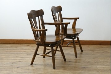 中古　美品　カリモク家具(karimoku)　コロニアルシリーズ　CC1834NK　回転式アームチェア2脚セット　定価(2脚合計)約13万円　(R-087186)