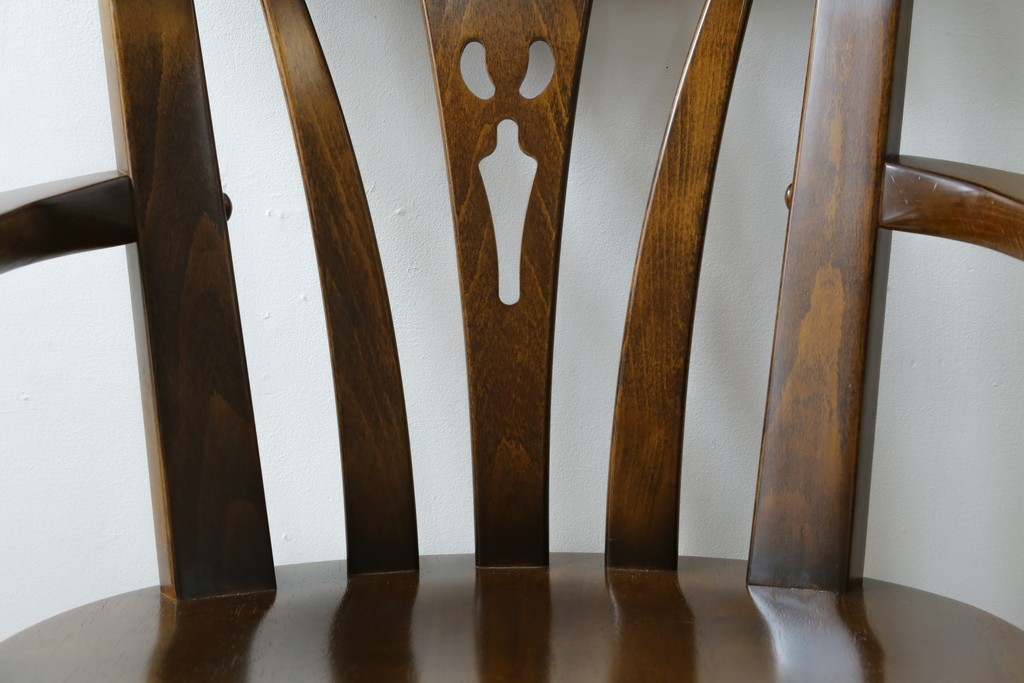 中古　美品　カリモク家具(karimoku)　コロニアルシリーズ　CC1834NK　回転式アームチェア2脚セット　定価(2脚合計)約13万円　(R-087186)