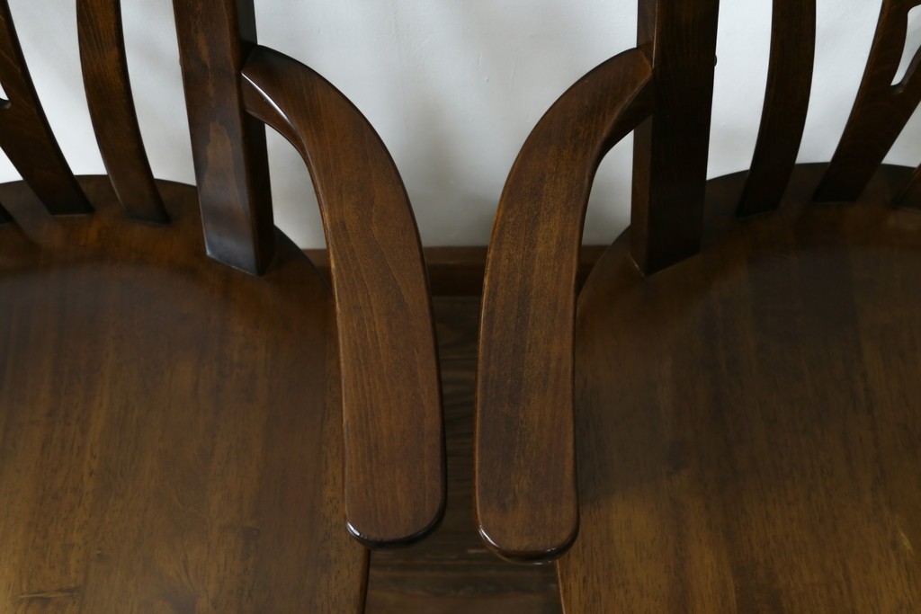 中古　美品　カリモク家具(karimoku)　コロニアルシリーズ　CC1834NK　回転式アームチェア2脚セット　定価(2脚合計)約13万円　(R-087186)