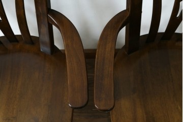 中古　美品　カリモク家具(karimoku)　コロニアルシリーズ　CC1834NK　回転式アームチェア2脚セット　定価(2脚合計)約13万円　(R-087186)