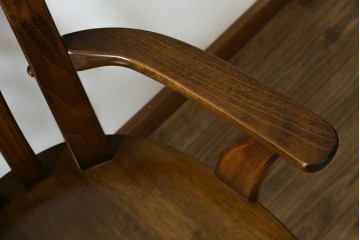 中古　美品　カリモク家具(karimoku)　コロニアルシリーズ　CC1834NK　回転式アームチェア2脚セット　定価(2脚合計)約13万円　(R-087186)