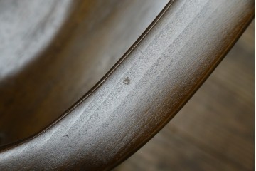 中古　美品　カリモク家具(karimoku)　コロニアルシリーズ　CC1834NK　回転式アームチェア2脚セット　定価(2脚合計)約13万円　(R-087186)