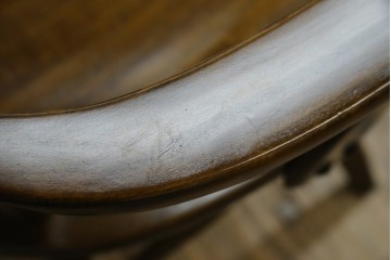 中古　美品　カリモク家具(karimoku)　コロニアルシリーズ　CC1834NK　回転式アームチェア2脚セット　定価(2脚合計)約13万円　(R-087186)