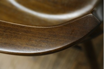 中古　美品　カリモク家具(karimoku)　コロニアルシリーズ　CC1834NK　回転式アームチェア2脚セット　定価(2脚合計)約13万円　(R-087186)