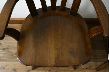 中古　美品　カリモク家具(karimoku)　コロニアルシリーズ　CC1834NK　回転式アームチェア2脚セット　定価(2脚合計)約13万円　(R-087186)