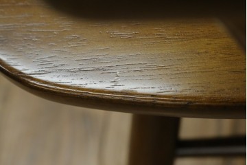 中古　美品　カリモク家具(karimoku)　コロニアルシリーズ　CC1834NK　回転式アームチェア2脚セット　定価(2脚合計)約13万円　(R-087186)