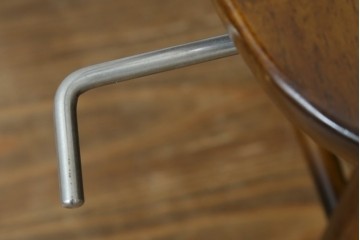 中古　美品　カリモク家具(karimoku)　コロニアルシリーズ　CC1834NK　回転式アームチェア2脚セット　定価(2脚合計)約13万円　(R-087186)