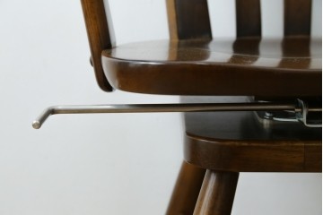 中古　美品　カリモク家具(karimoku)　コロニアルシリーズ　CC1834NK　回転式アームチェア2脚セット　定価(2脚合計)約13万円　(R-087186)