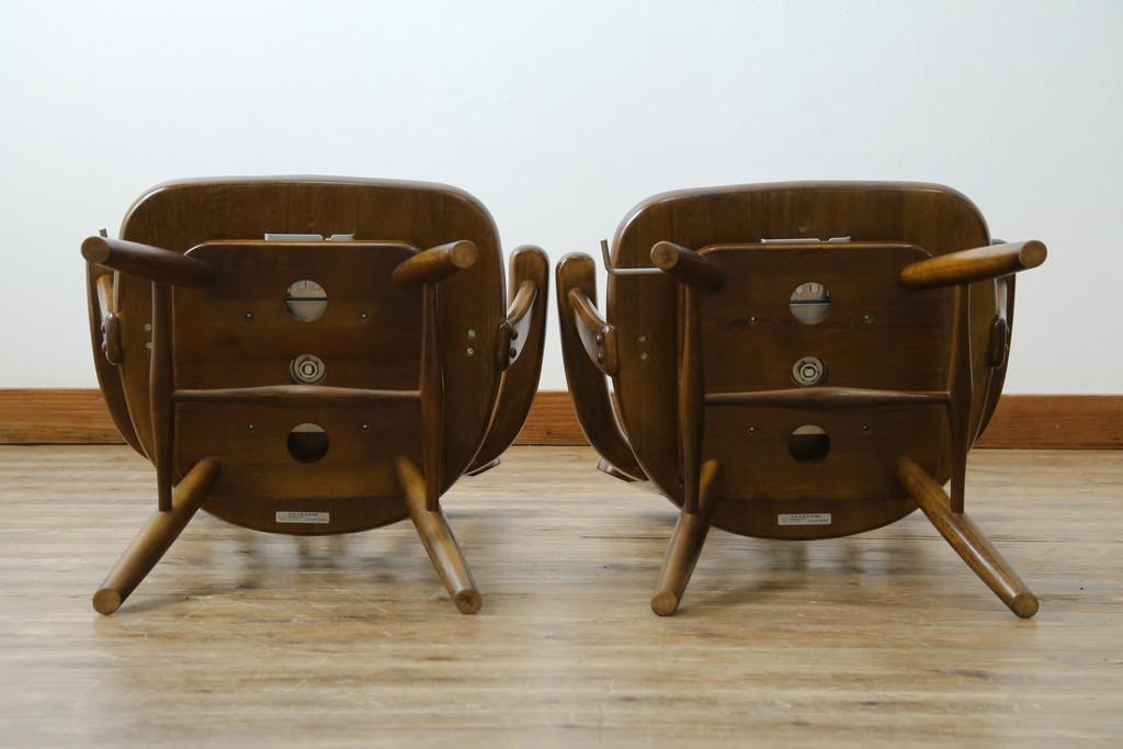 中古　美品　カリモク家具(karimoku)　コロニアルシリーズ　CC1834NK　回転式アームチェア2脚セット　定価(2脚合計)約13万円　(R-087186)