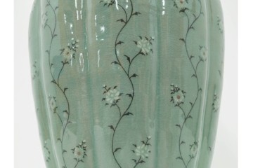 韓国人間文化財(人間国宝)　柳海剛(柳根瀅)作　高麗青磁　高さ約48cm　象嵌草花文が上品な梅瓶　(R-087188)