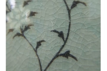 韓国人間文化財(人間国宝)　柳海剛(柳根瀅)作　高麗青磁　高さ約48cm　象嵌草花文が上品な梅瓶　(R-087188)