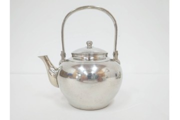 継山　本錫製　急須・茶壺・建水・茶托が揃う茶器セット　共箱付き　(R-087192)