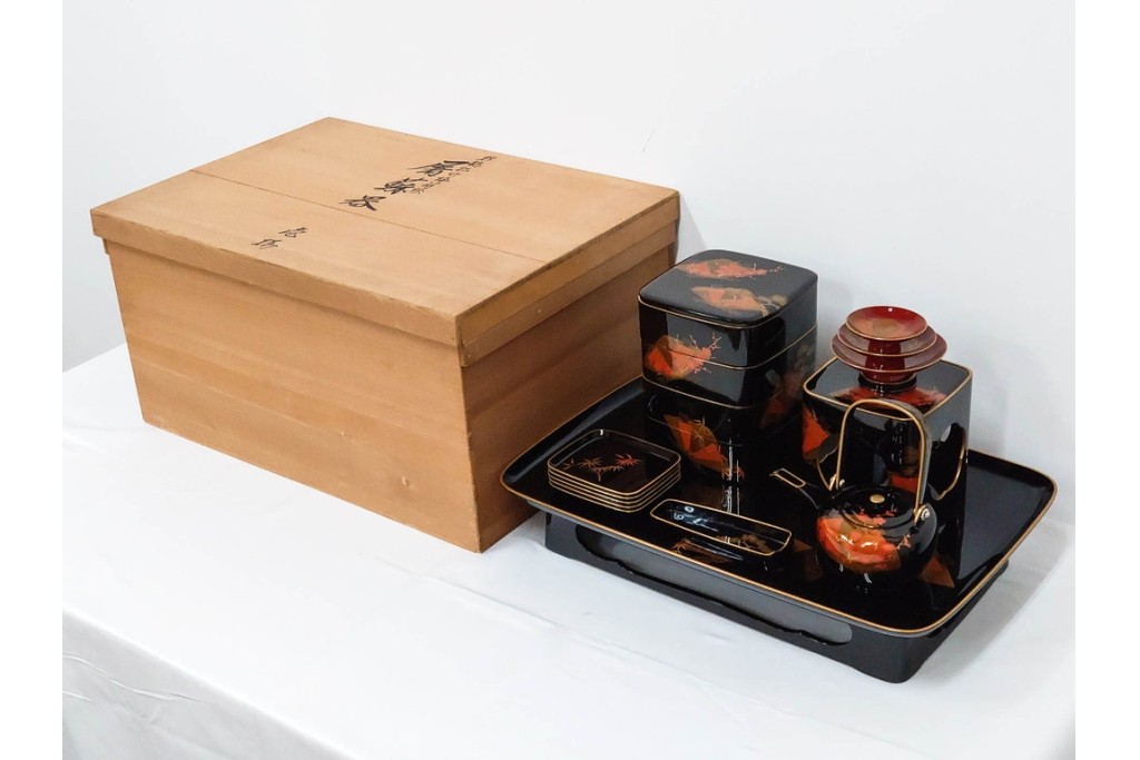 輪島塗　慶塚作　蒔絵　折鶴松竹梅文が上品な屠蘇器七ツ揃　共箱付き　(R-087193)