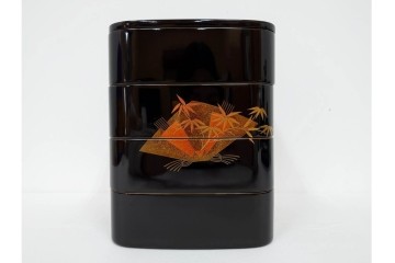 輪島塗　慶塚作　蒔絵　折鶴松竹梅文が上品な屠蘇器七ツ揃　共箱付き　(R-087193)