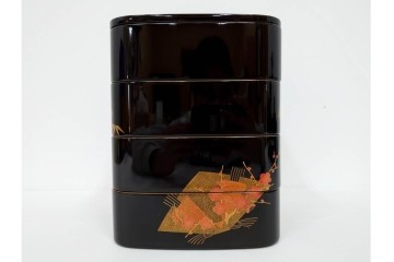 輪島塗　慶塚作　蒔絵　折鶴松竹梅文が上品な屠蘇器七ツ揃　共箱付き　(R-087193)