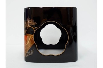 輪島塗　慶塚作　蒔絵　折鶴松竹梅文が上品な屠蘇器七ツ揃　共箱付き　(R-087193)