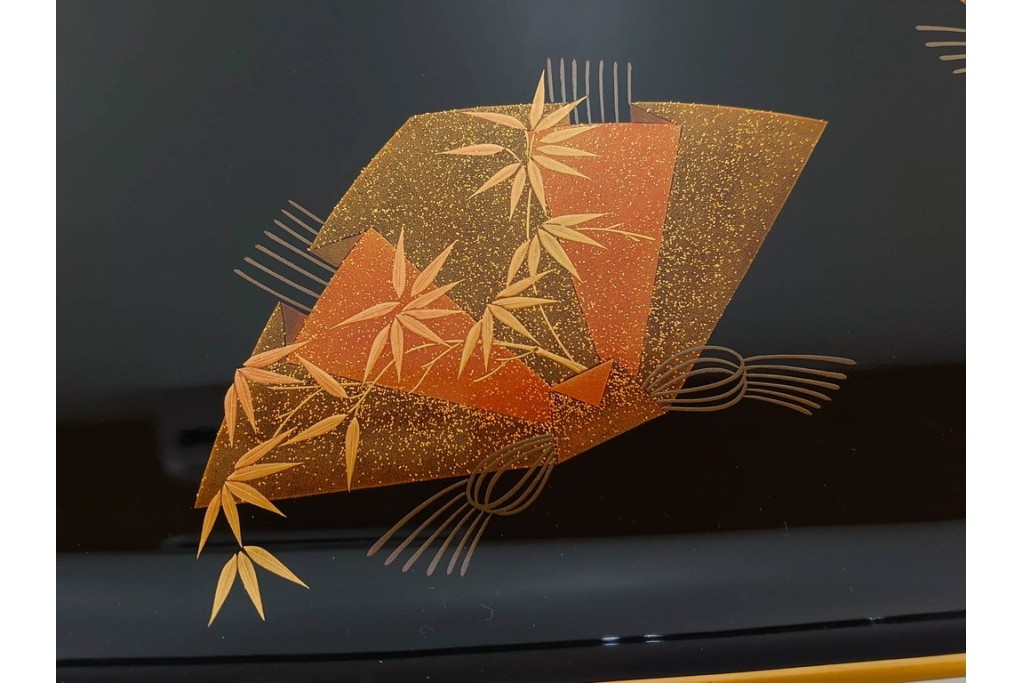 輪島塗　慶塚作　蒔絵　折鶴松竹梅文が上品な屠蘇器七ツ揃　共箱付き　(R-087193)