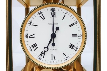 スイス　JAEGER-LECOULTRE(ジャガー・ルクルト)　ATMOS(アトモス)　格調高い佇まいの置時計　(R-087197)