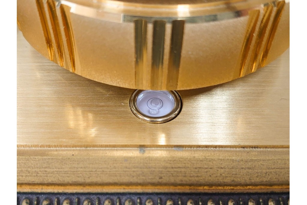 スイス　JAEGER-LECOULTRE(ジャガー・ルクルト)　ATMOS(アトモス)　格調高い佇まいの置時計　(R-087197)