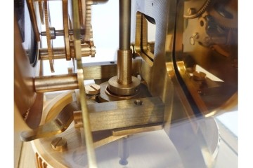 スイス　JAEGER-LECOULTRE(ジャガー・ルクルト)　ATMOS(アトモス)　格調高い佇まいの置時計　(R-087197)