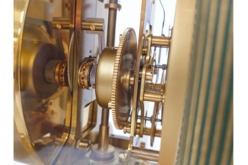 スイス　JAEGER-LECOULTRE(ジャガー・ルクルト)　ATMOS(アトモス)　格調高い佇まいの置時計　(R-087197)