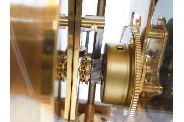 スイス　JAEGER-LECOULTRE(ジャガー・ルクルト)　ATMOS(アトモス)　格調高い佇まいの置時計　(R-087197)