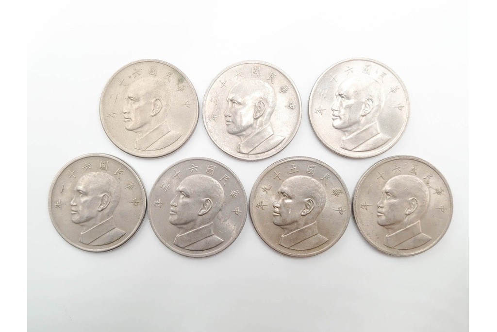 中国・韓国・満州　袁世凱(えんせいがい)の硬貨などを含む古銭74点セット　(R-087199)