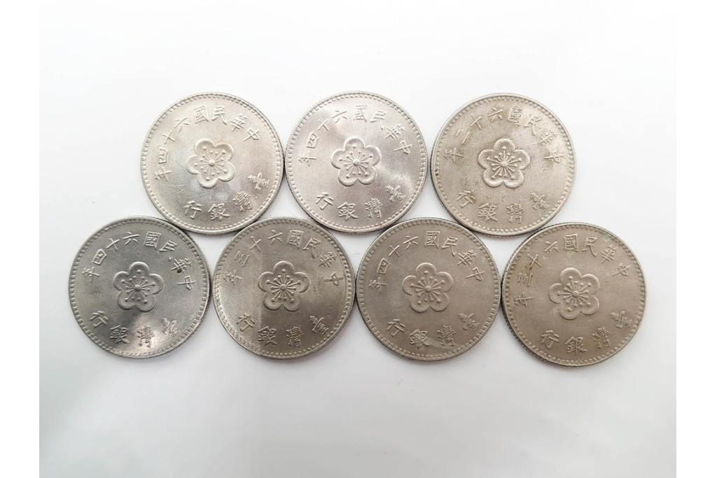 中国・韓国・満州　袁世凱(えんせいがい)の硬貨などを含む古銭74点セット　(R-087199)