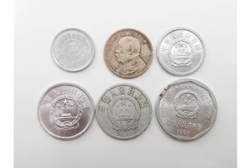 中国・韓国・満州　袁世凱(えんせいがい)の硬貨などを含む古銭74点セット　(R-087199)