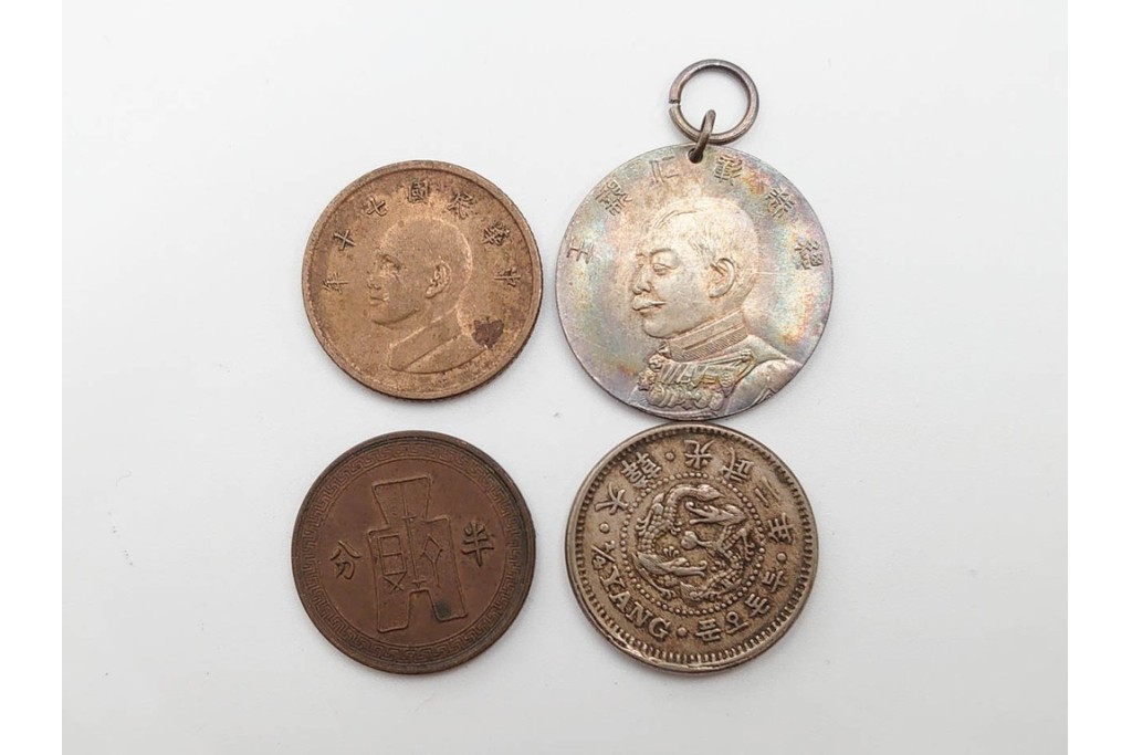 中国・韓国・満州　袁世凱(えんせいがい)の硬貨などを含む古銭74点セット　(R-087199)