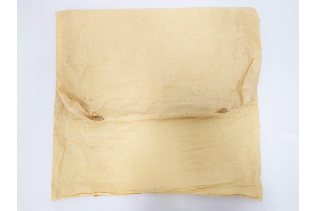 真作　イワン・フィリッポヴィチ・チトフ作　月光荘取り扱い　現代ソビエト絵画　油彩　P5号　「パンジー」　外箱付き　(R-087206)