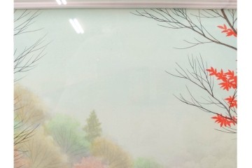 真作　中村宗弘作　日本画　「秋湖」　湖面に映る紅葉が美しい絵画　外箱付き　(R-087209)