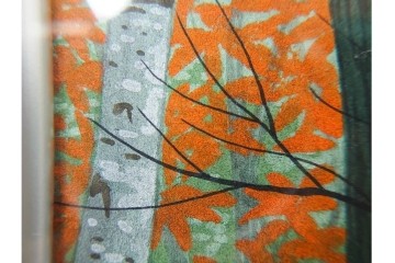 真作　中村宗弘作　日本画　「秋湖」　湖面に映る紅葉が美しい絵画　外箱付き　(R-087209)