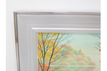 真作　中村宗弘作　日本画　「秋湖」　湖面に映る紅葉が美しい絵画　外箱付き　(R-087209)